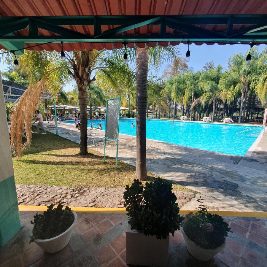 Parque Girasoles Balneario & Cabanas San Francisco Del Rincon Bagian luar foto